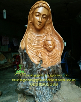 Mẹ bế Chúa